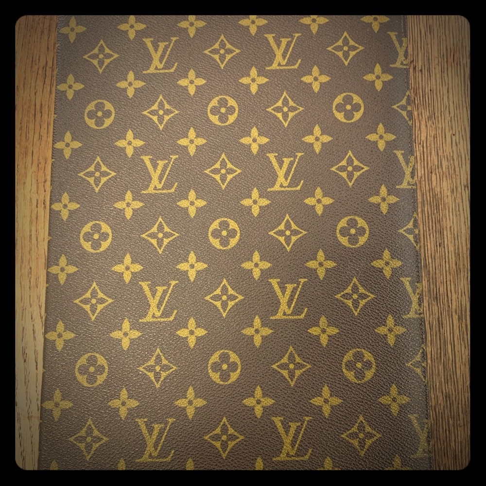 Vintage Louis Vuitton portfolio case